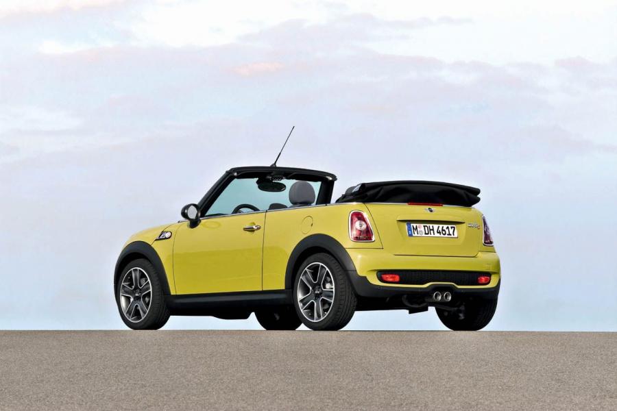  Mini Cooper S Cabrio 2009 года  (фото 3 из 130)